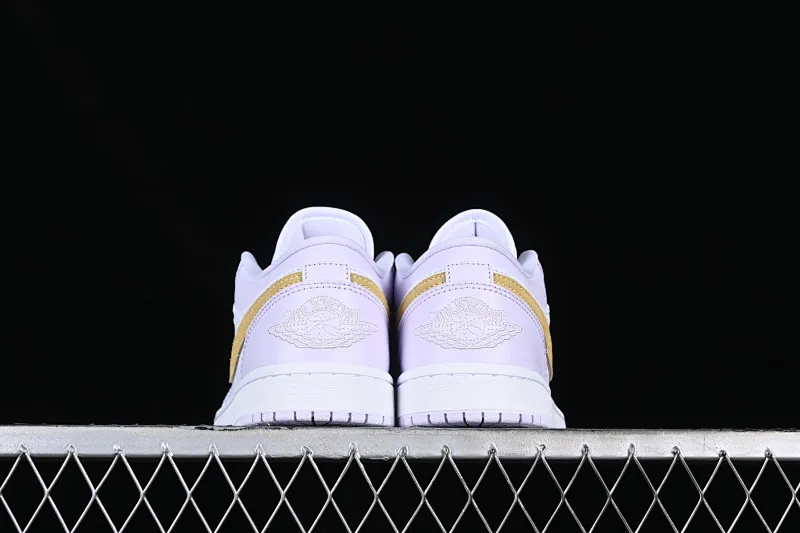 All categories Air Jordan Jordan series basketball shoes Air Jordan 1 Low G version pure original Air Jordan 1 Low "Barely Grape" AJ1 Joe 1 light purple low-top cultural casual sneakers DC0774-501